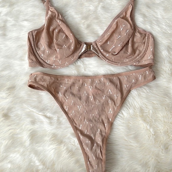 Vintage Y2K Victoria’s Secret Bra Panty Set - Picture 3 of 7